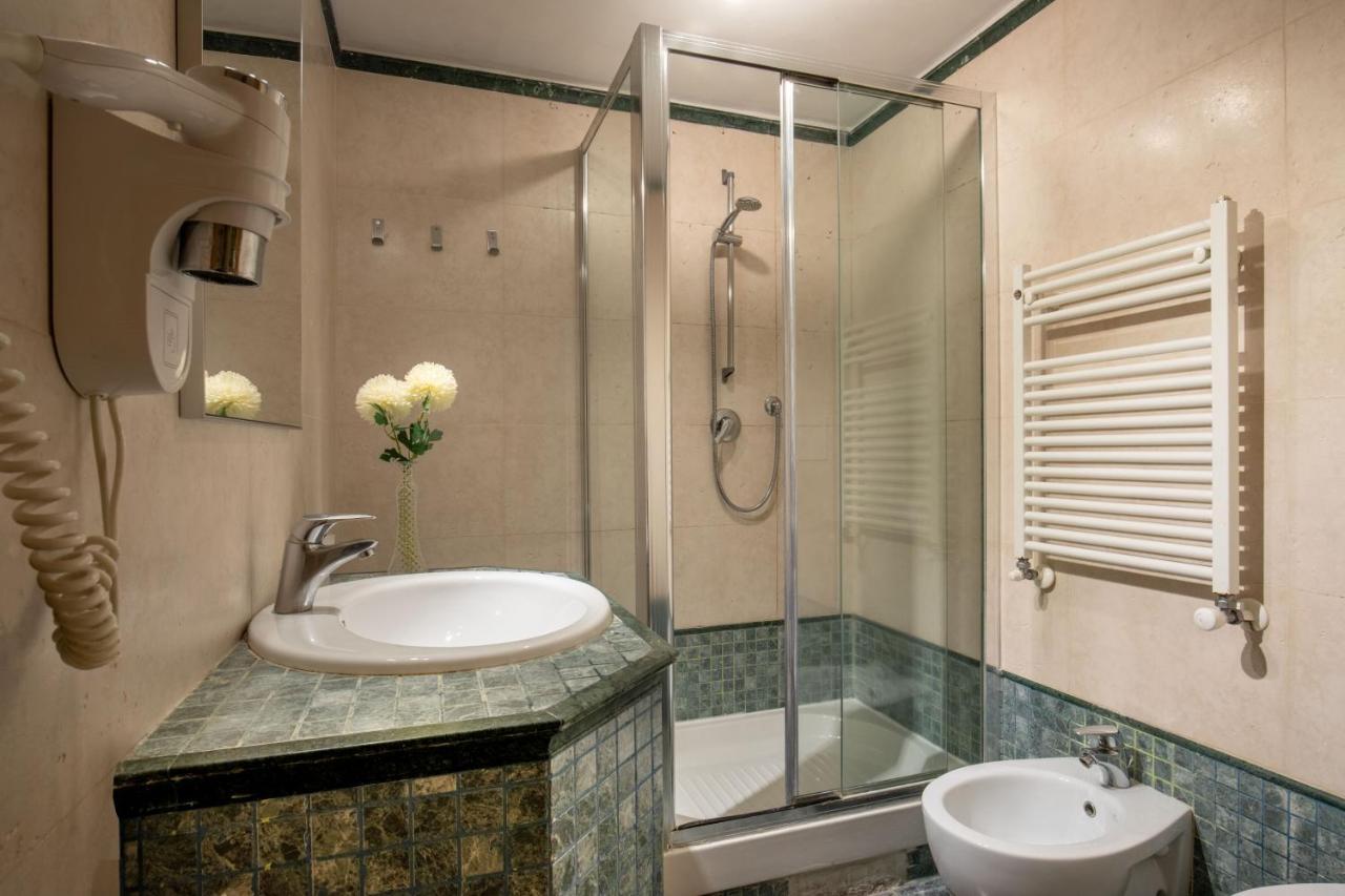 Cappellari Apartments - Campo De' Fiori Рим Экстерьер фото