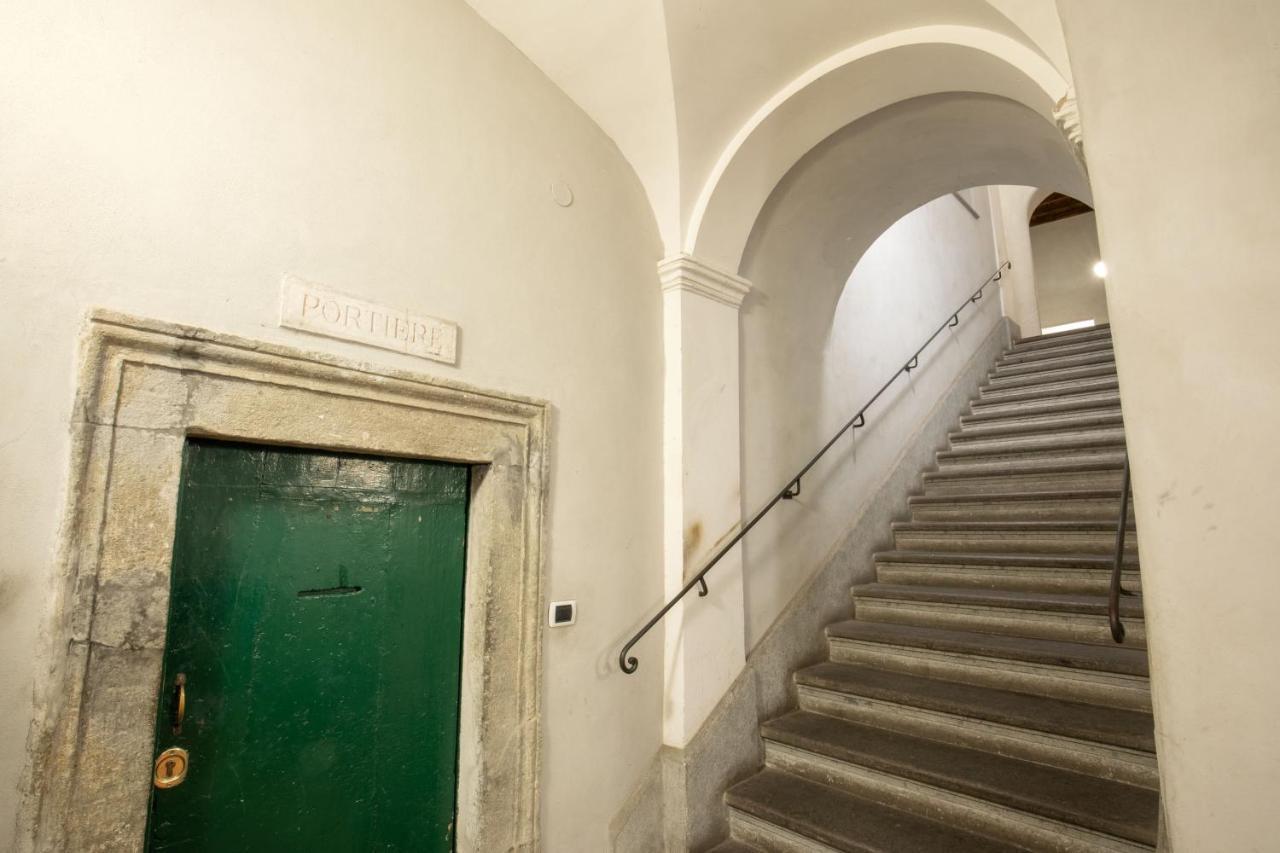 Cappellari Apartments - Campo De' Fiori Рим Экстерьер фото