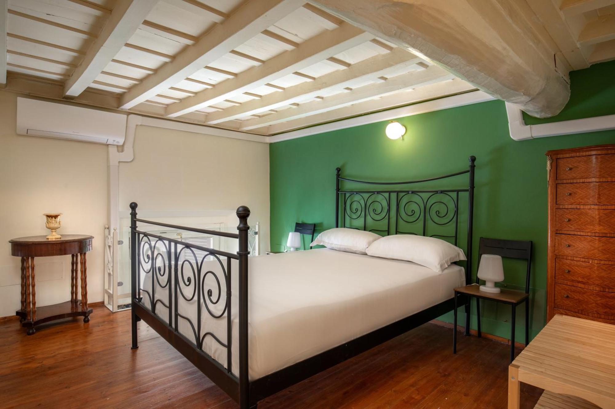 Cappellari Apartments - Campo De' Fiori Рим Экстерьер фото