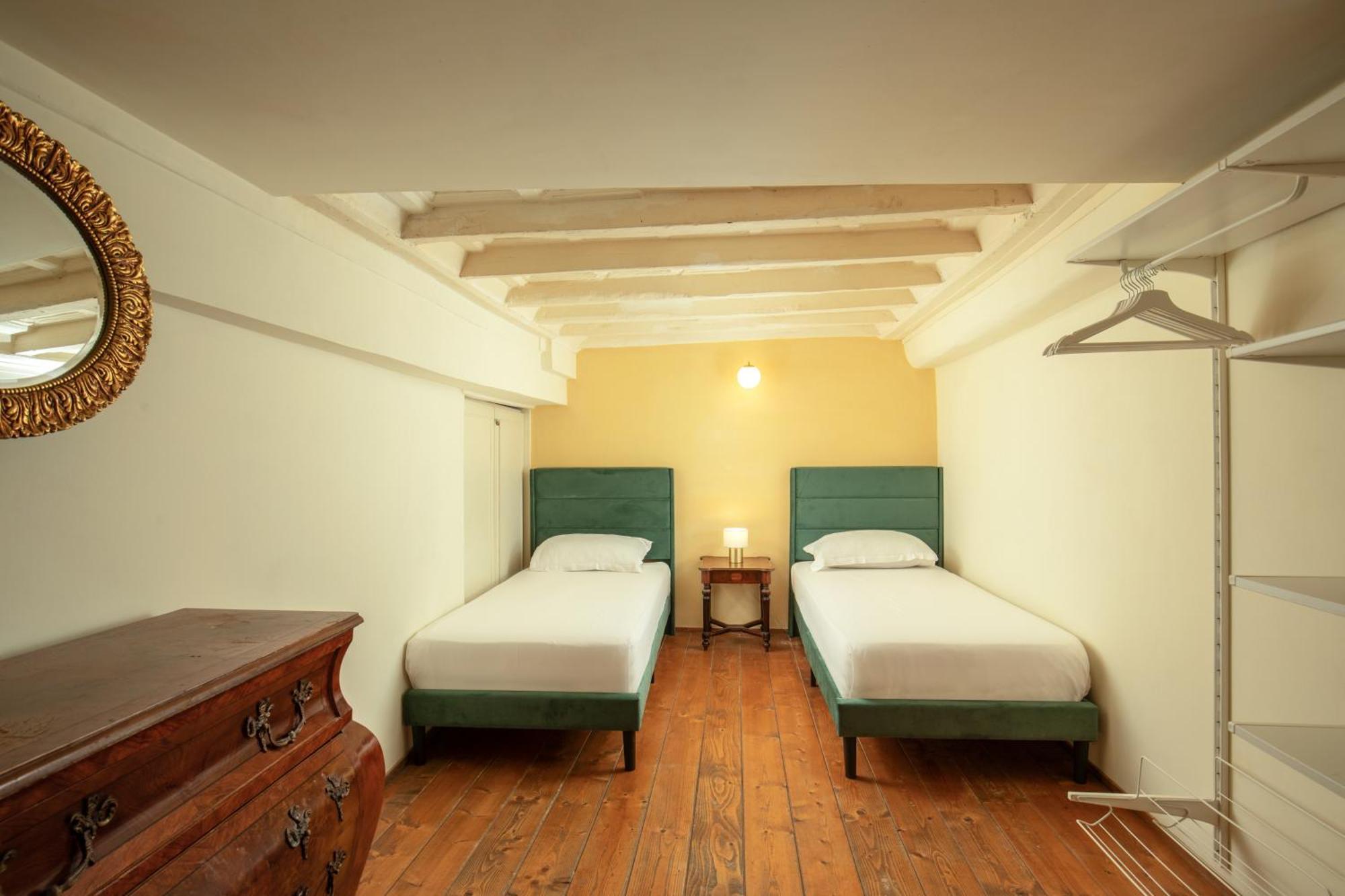 Cappellari Apartments - Campo De' Fiori Рим Экстерьер фото