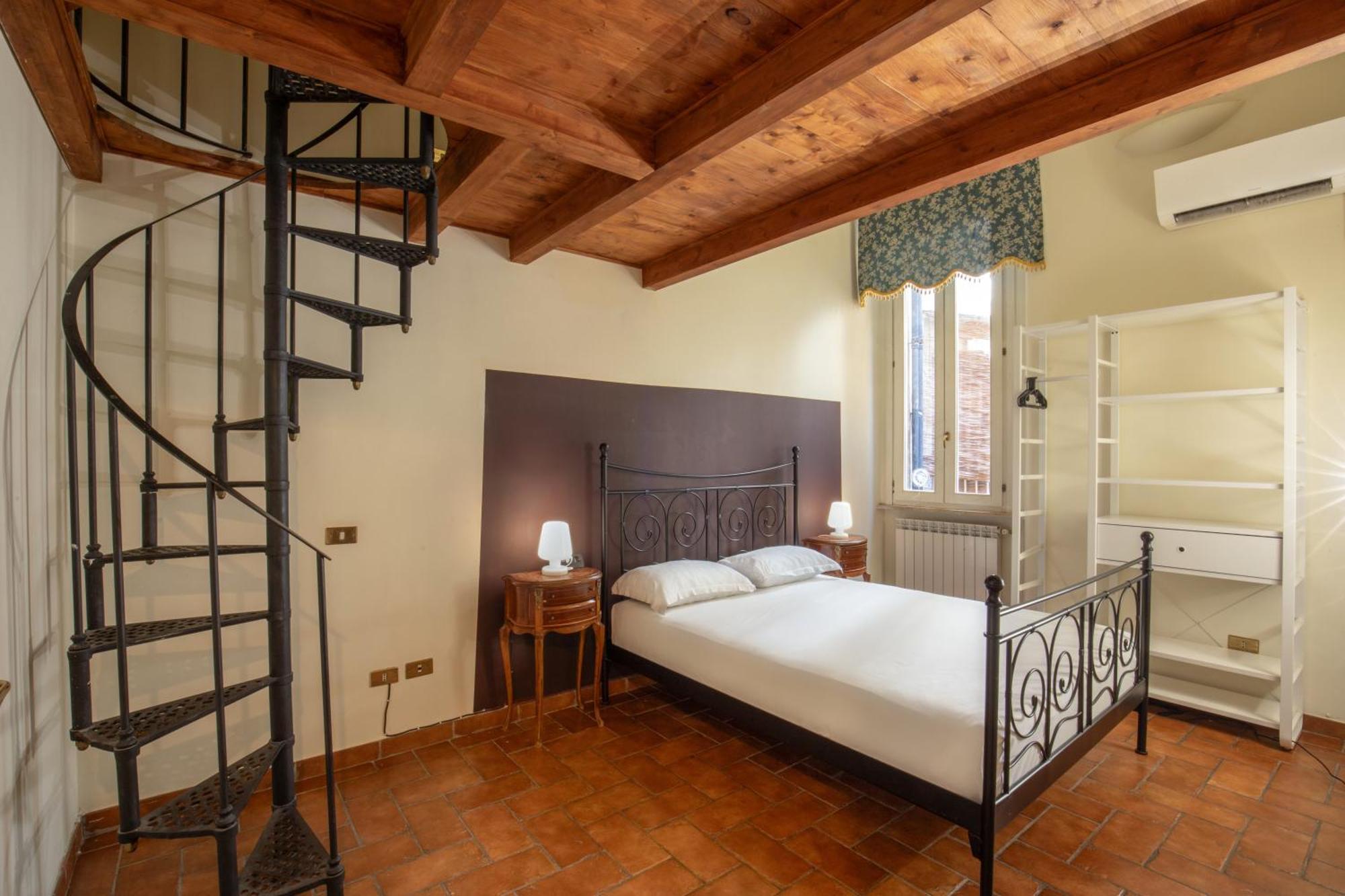 Cappellari Apartments - Campo De' Fiori Рим Экстерьер фото