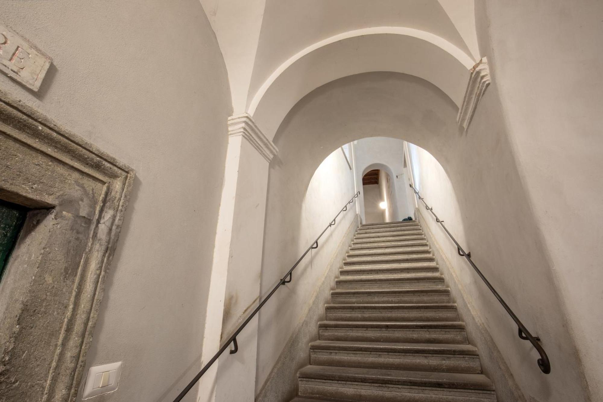 Cappellari Apartments - Campo De' Fiori Рим Экстерьер фото