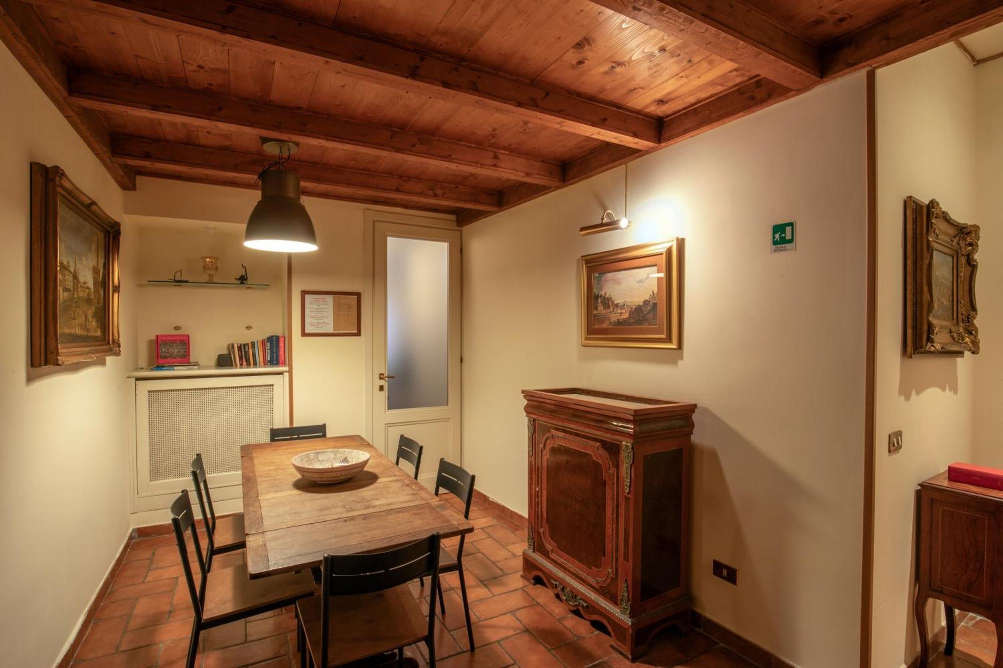 Cappellari Apartments - Campo De' Fiori Рим Экстерьер фото